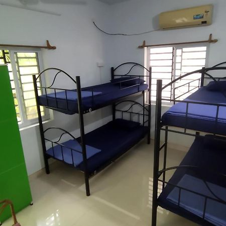 Funk Monk Villa Hostel Pondicherry 오로빌 객실 사진