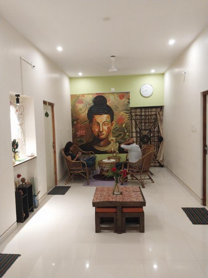 Funk Monk Villa Hostel Pondicherry 오로빌 외부 사진