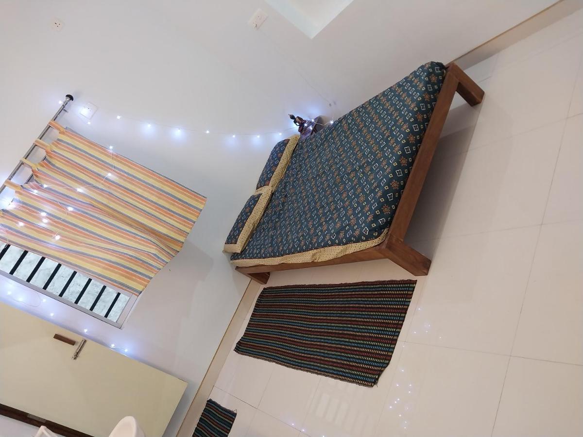 Funk Monk Villa Hostel Pondicherry 오로빌 외부 사진