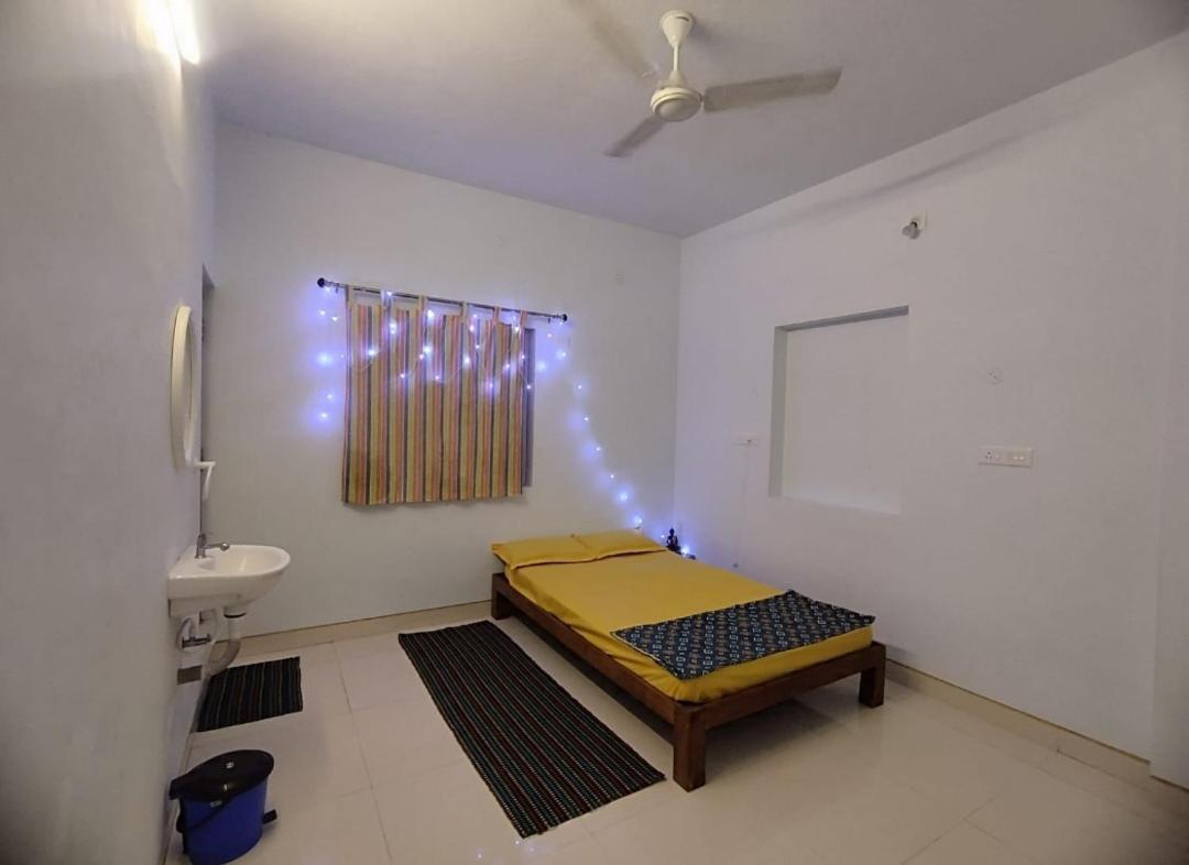Funk Monk Villa Hostel Pondicherry 오로빌 외부 사진